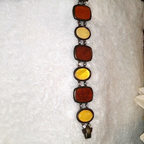 ✨💕 Lia Sophia Wood Bracelet - Picture 2 of 8